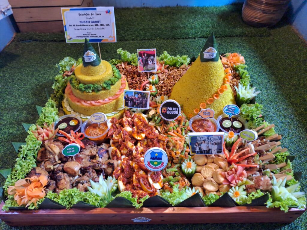 Tumpeng Komplit Elbirru (1)